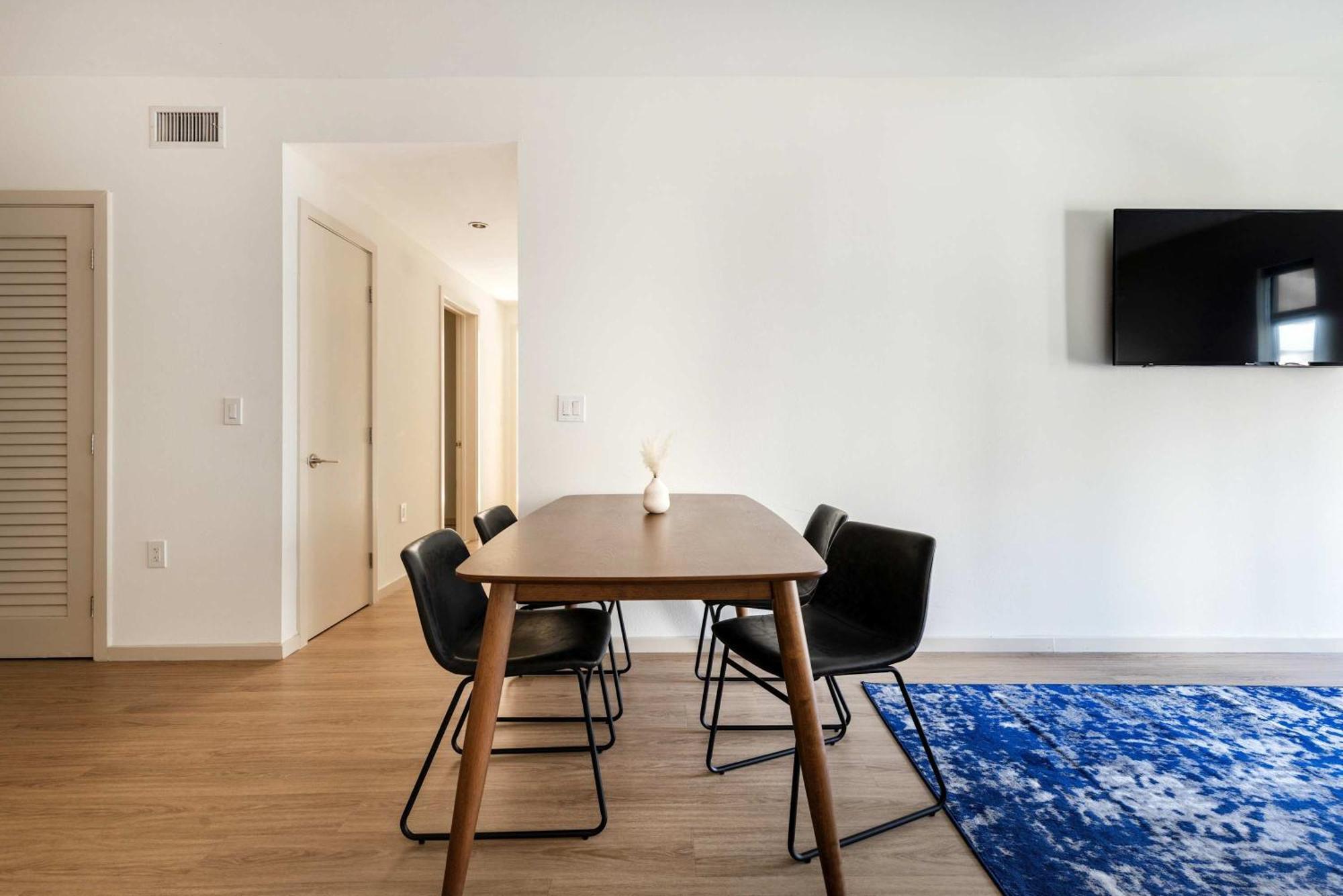 New 2br Hollywood Opulent Oasis Retreat Los Ángeles